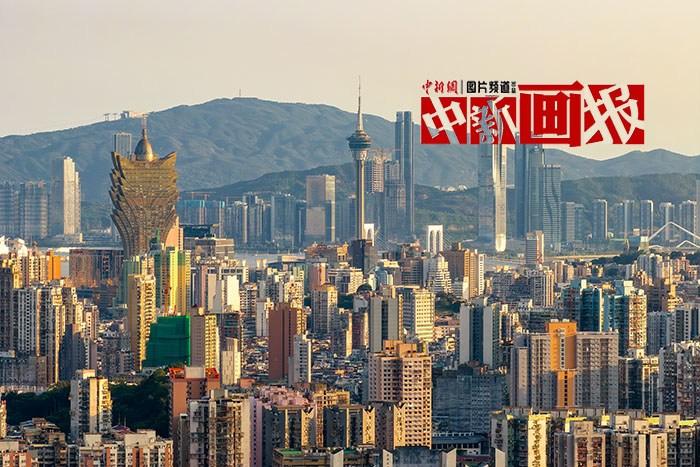 這璀璨的明珠，是我們的驕“澳”