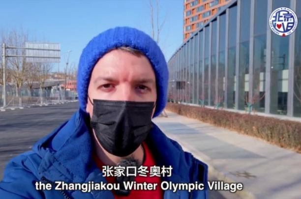 運動員公寓什么樣？英國小哥玩嗨了