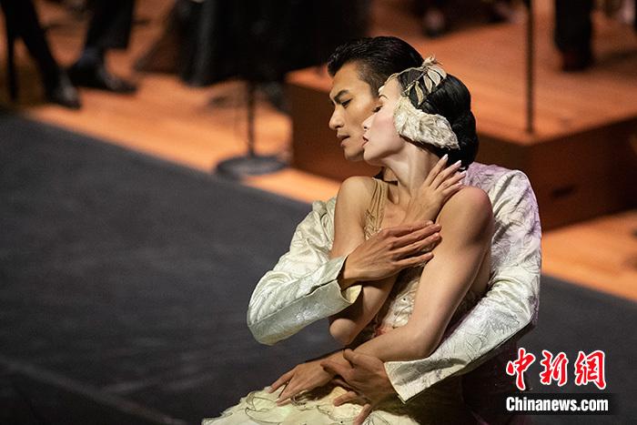 美國一線芭蕾舞團(tuán)華人舞蹈家獻(xiàn)演中秋